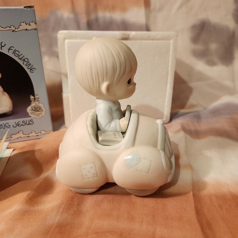 Precious Moments 1986 Members Only I'm Following Jesus Figurine